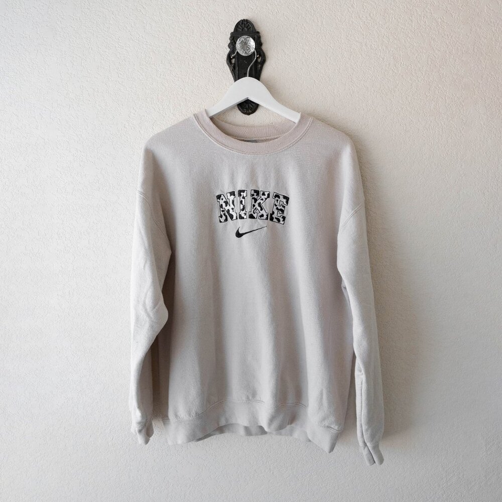 Nike Cow Print Logo Sweatshirt Beige Gildan Large Crewneck Pullover